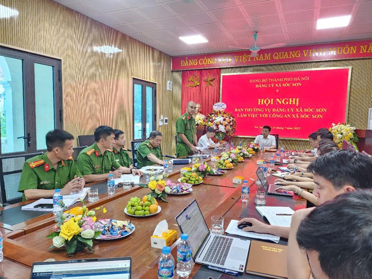 THƯỜNG TRỰC ĐẢNG UỶ LÀM VIỆC VỚI CÔNG AN XÃ TRIỂN KHAI NHIỆM VỤ 6 THÁNG CUỐI NĂM VÀ DỰ KIẾN CHƯƠNG TRÌNH CÔNG TÁC NHIỆM KỲ 2025-2030- Ảnh 4.