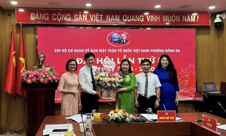 Đại hội chi bộ cơ quan Ủy ban MTTQ Việt Nam phường Đống Đa lần thứ I, nhiệm kỳ 2025 - 2030- Ảnh 2.