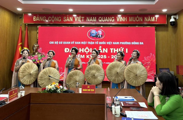 Đại hội chi bộ cơ quan Ủy ban MTTQ Việt Nam phường Đống Đa lần thứ I, nhiệm kỳ 2025 - 2030- Ảnh 1.