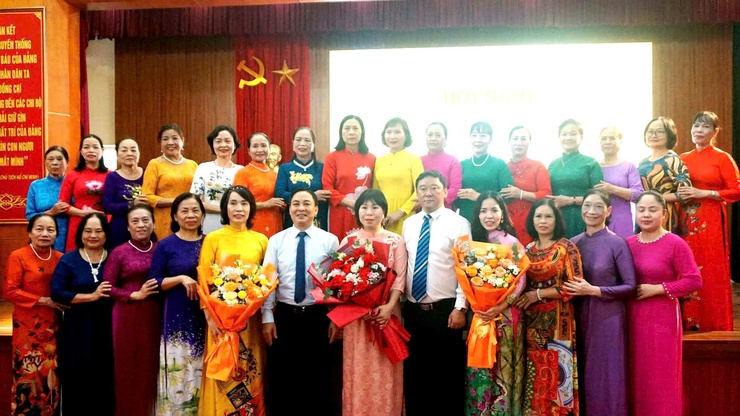 Công bố quyết định thành lập và ra mắt các tổ chức chính trị - xã hội phường Phúc Lợi- Ảnh 4.