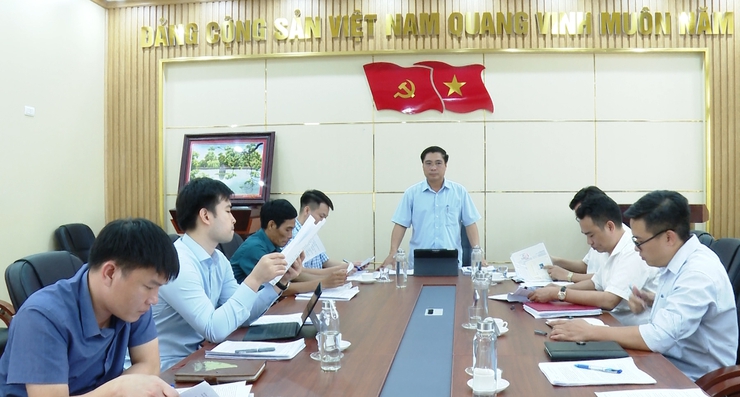 XÃ ỨNG HÒA HỌP GÓP Ý DỰ THẢO 4 NGHỊ QUYẾT CHUYÊN ĐỀ VỀ QUẢN LÝ ĐẤT ĐAI, GIẢI PHÓNG MẶT BẰNG, CCHC VÀ CHUYỂN ĐỔI SỐ- Ảnh 1.