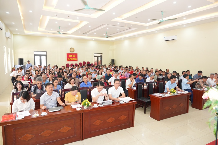 Xã Phù Đổng lấy ý kiến góp ý Dự thảo Báo cáo chính trị trình Đại hội Đảng bộ xã lần thứ I, nhiệm kỳ 2025-2030- Ảnh 1.