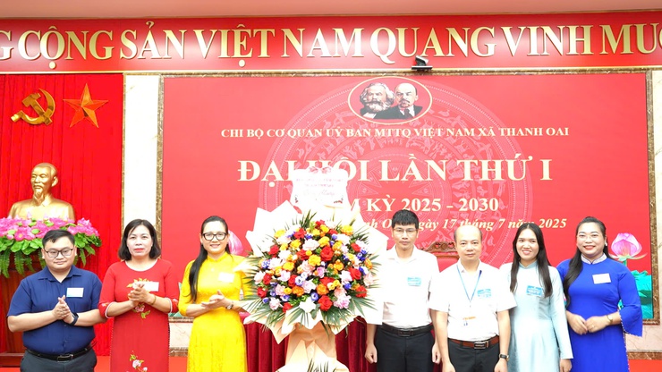 Đại hội Chi bộ Cơ quan UBMTTQ Việt Nam xã Thanh Oai lần thứ nhất, nhiệm kỳ 2025-2030: Đoàn kết - Dân chủ - Kỷ cương – Đột phá - Phát triển- Ảnh 2.