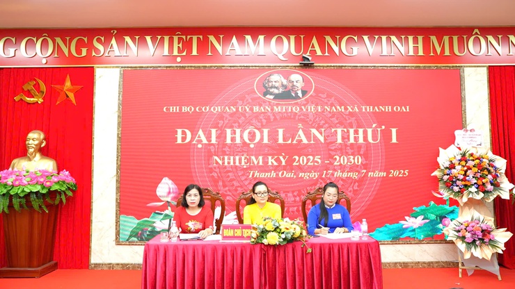 Đại hội Chi bộ Cơ quan UBMTTQ Việt Nam xã Thanh Oai lần thứ nhất, nhiệm kỳ 2025-2030: Đoàn kết - Dân chủ - Kỷ cương – Đột phá - Phát triển- Ảnh 3.