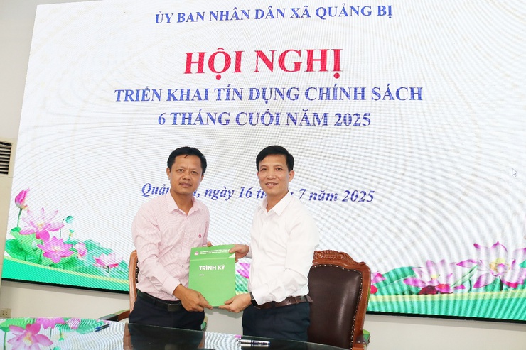 UBND xã Quảng Bị tổ chức Hội nghị triển khai tín dụng chính sách 6 tháng cuối năm 2025- Ảnh 8.