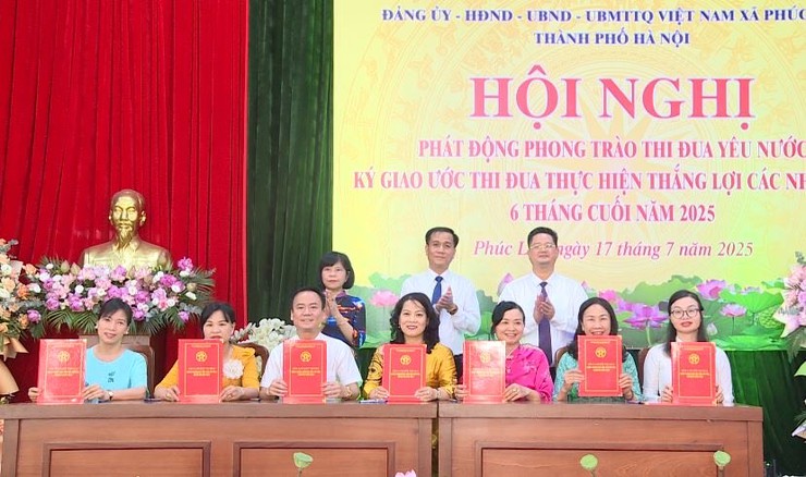 UBND xã Phúc Lộc tổ chức Hội nghị phát động phong trào thi đua yêu nước, ký giao ước thi đua thực hiện thắng lợi các nhiệm vụ 6 tháng cuối năm 2025- Ảnh 7.