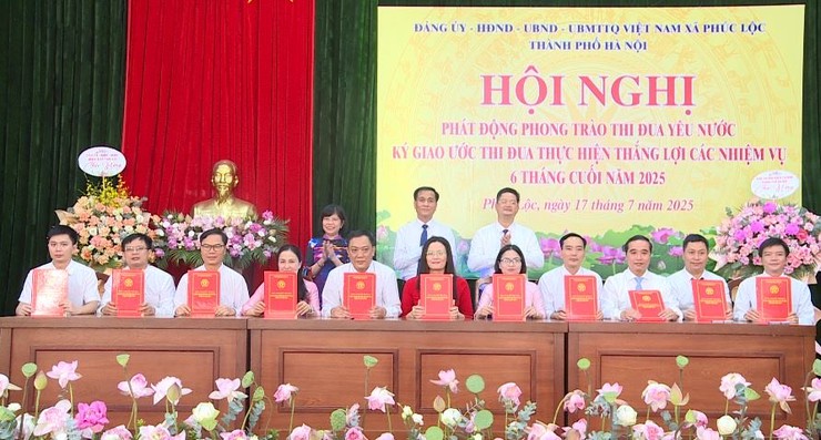 UBND xã Phúc Lộc tổ chức Hội nghị phát động phong trào thi đua yêu nước, ký giao ước thi đua thực hiện thắng lợi các nhiệm vụ 6 tháng cuối năm 2025- Ảnh 6.