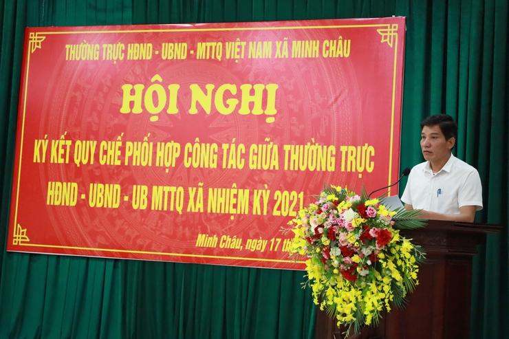HĐND xã Minh Châu công bố Quyết định thành lập Tổ đại biểu và ký kết chương trình phối hợp công tác năm 2025- Ảnh 1.