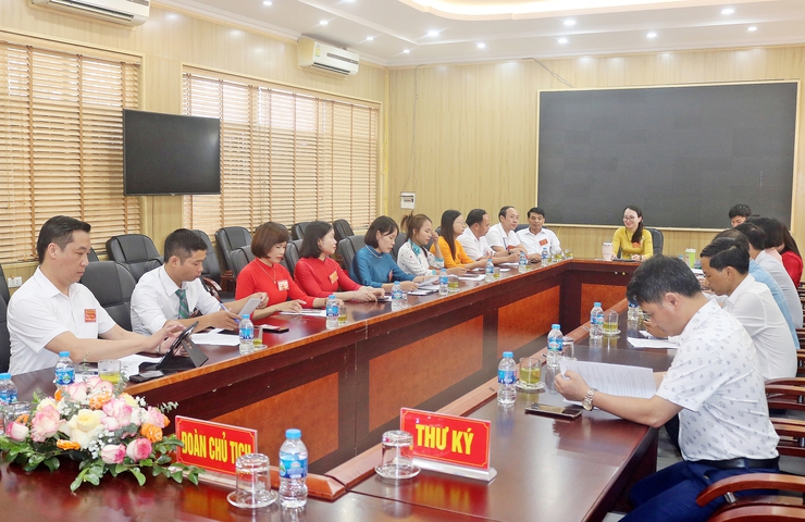 Chi bộ Văn phòng HĐND và UBND xã tổ chức thành công Đại hội nhiệm kỳ 2025 - 2030- Ảnh 1.