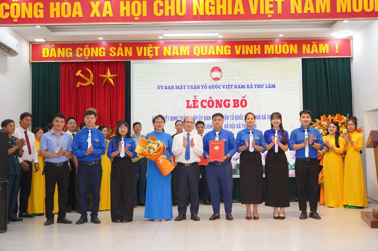 UBMTTQ xã Thư Lâm tổ chức Lễ công bố các Quyết định thành lập Ủy ban MTTQ Việt Nam xã và các tổ chức chính trị, xã hội xã Thư Lâm.- Ảnh 5.
