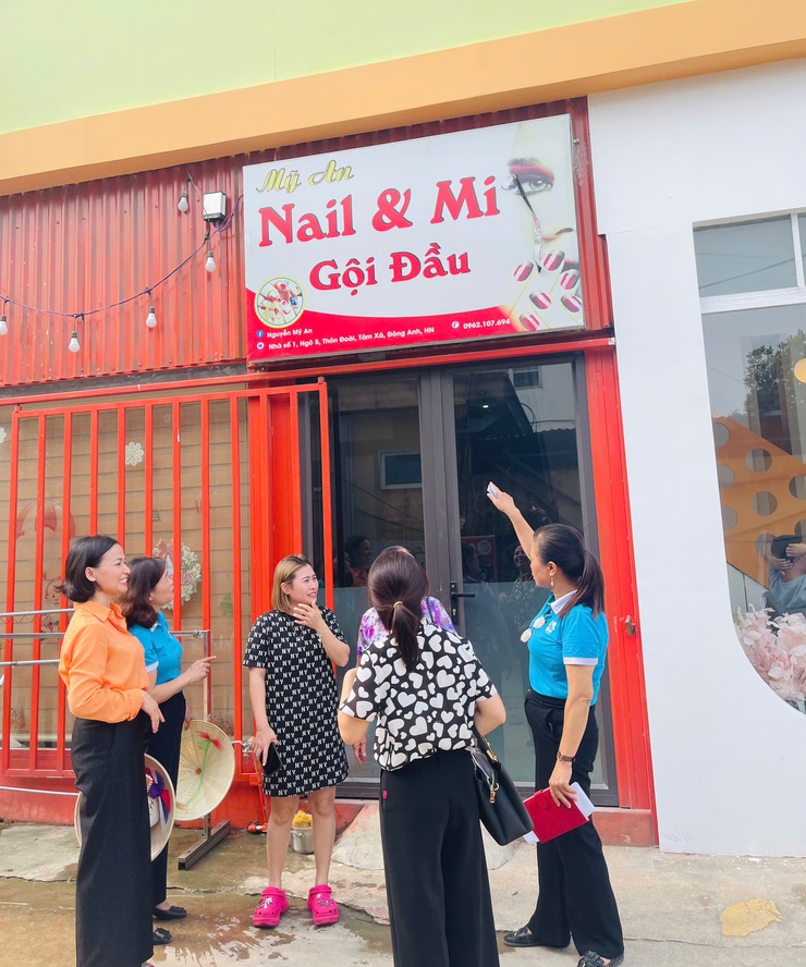 Cơ quan Thường trực Hội LHPN xã Vĩnh Thanh làm việc với các Chi Hội thôn Đông và thôn Đoài xã.- Ảnh 4.