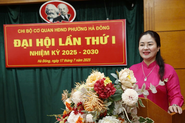 Chi bộ Cơ quan HĐND phường Hà Đông tổ chức Đại hội lần thứ I, nhiệm kỳ 2025-2030- Ảnh 1.