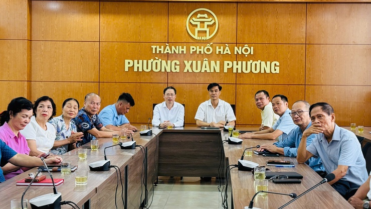 Tổ đại biểu HĐND Thành phố số 12 tiếp xúc cử tri sau kỳ họp thứ 25- Ảnh 2.