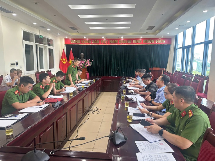 Công an Hà Nội hướng dẫn triển khai công tác PCCC&CNCH tại phường Ngọc Hà- Ảnh 1.