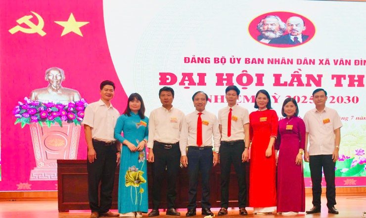Đại hội đại biểu Đảng bộ UBND xã Vân Đình lần thứ I nhiệm kỳ 2025- 2030- Ảnh 3.