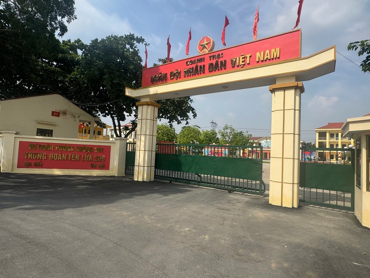 TRUNG ĐOÀN 236 TỔ CHỨC LỄ ĐÓN NHẬN HUÂN CHƯƠNG BẢO VỆ TỔ QUỐC HẠNG NHÌ; KỶ NIỆM 60 NĂM NGÀY RA QUÂN ĐÁNH THẮNG TRẬN ĐẦU CỦA BỘ ĐỘI TÊN LỬA (24/7/1965-24/7/2025).- Ảnh 5.