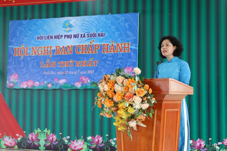 Hội LHPN xã Suối Hai: Tổ chức Hội nghị Ban Chấp hành lần thứ nhất- Ảnh 2.