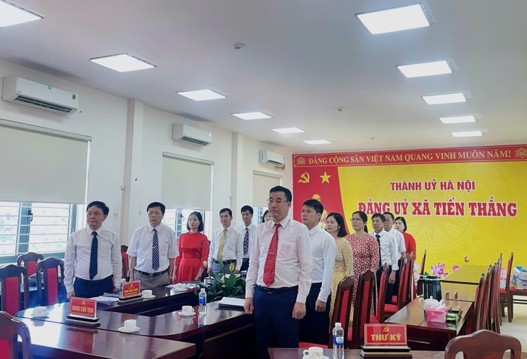 
CHI BỘ CƠ QUAN UỶ BAN MTTQ VIỆT NAM XÃ TIẾN THẮNG TỔ CHỨC THÀNH CÔNG ĐẠI HỘI LẦN THỨ NHẤT, NHIỆM KỲ 2025–2030.
- Ảnh 1.