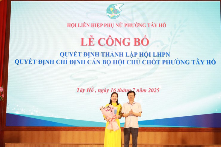 Kỳ họp lần thứ Nhất Ban chấp hành Hội LHPN phường Tây Hồ, nhiệm kỳ 2021-2026: Tăng cường đi cơ sở, nắm bắt từng khu vực để củng cố công tác Hội- Ảnh 2.