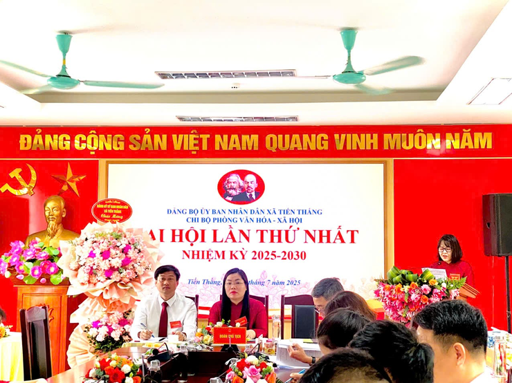 Chi bộ Phòng Văn hóa – Xã hội xã Tiến Thắng tổ chức thành công Đại hội chi bộ lần thứ Nhất, nhiệm kỳ 2025-2030.- Ảnh 3.