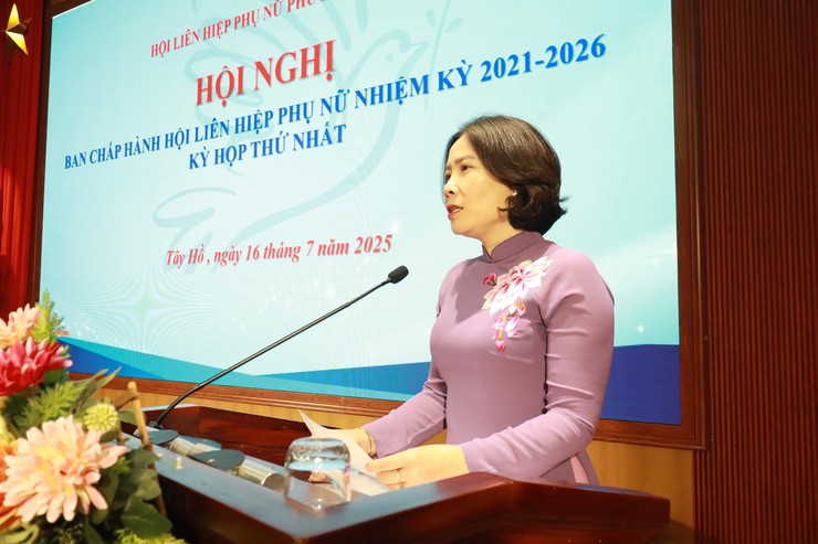 Kỳ họp lần thứ Nhất Ban chấp hành Hội LHPN phường Tây Hồ, nhiệm kỳ 2021-2026: Tăng cường đi cơ sở, nắm bắt từng khu vực để củng cố công tác Hội- Ảnh 5.
