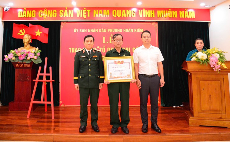 Lễ công bố Quyết định và trao Bằng “TỔ QUỐC GHI CÔNG” đối với Liệt sĩ Nguyễn Văn Sửu - Ảnh 4.