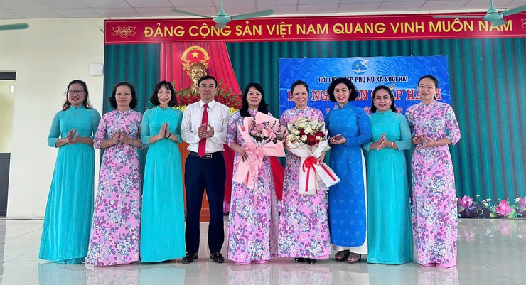 Hội LHPN xã Suối Hai: Tổ chức Hội nghị Ban Chấp hành lần thứ nhất- Ảnh 1.