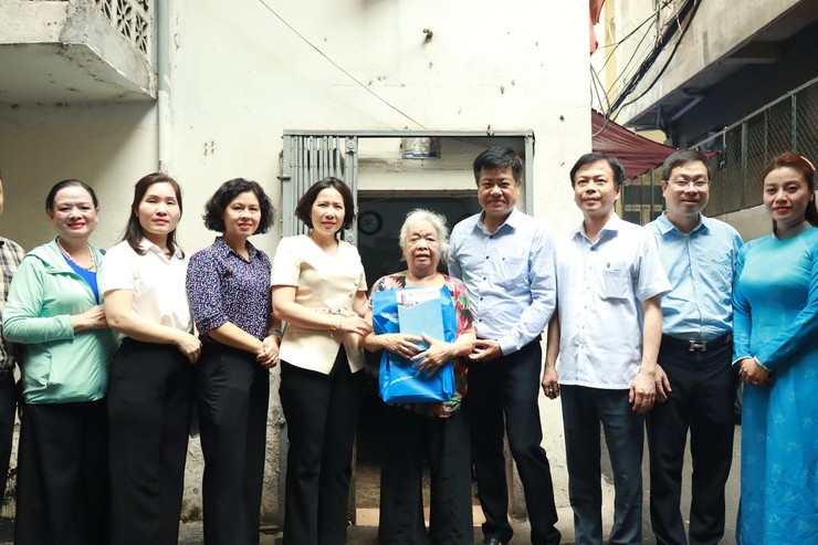 Kỳ họp lần thứ Nhất Ban chấp hành Hội LHPN phường Tây Hồ, nhiệm kỳ 2021-2026: Tăng cường đi cơ sở, nắm bắt từng khu vực để củng cố công tác Hội- Ảnh 8.