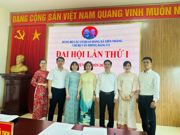 Đại hội các Chi bộ cơ quan Đảng tiến tới Đại hội Đảng bộ xã Tiến Thắng nhiệm kỳ 2025 - 2030 thành công tốt đẹp- Ảnh 8.