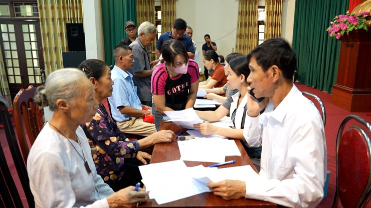 UBND xã Dương Hoà tổ chức tiếp nhận hồ sơ đề nghị hưởng trợ cấp hưu trí xã hội cho người đủ 75 tuổi trở lên trên địa bàn xã- Ảnh 4.