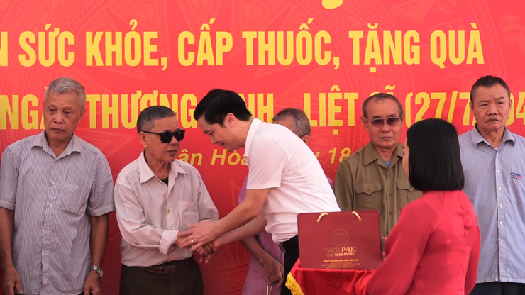Xã Dân Hòa: 304 thương bệnh binh, đối tượng chính sách được khám bệnh, tư vấn sức khỏe và cấp phát thuốc miễn phí- Ảnh 9.
