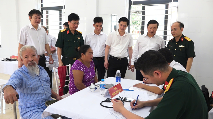 Xã Dân Hòa: 304 thương bệnh binh, đối tượng chính sách được khám bệnh, tư vấn sức khỏe và cấp phát thuốc miễn phí- Ảnh 10.