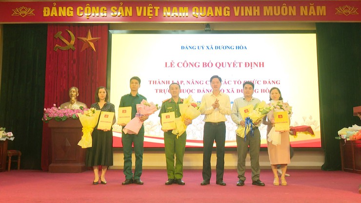 Đảng uỷ xã Dương Hoà công bố Quyết định thành lập, nâng cấp các tổ chức cơ sở Đảng và triển khai một số nhiệm vụ trọng tâm- Ảnh 3.