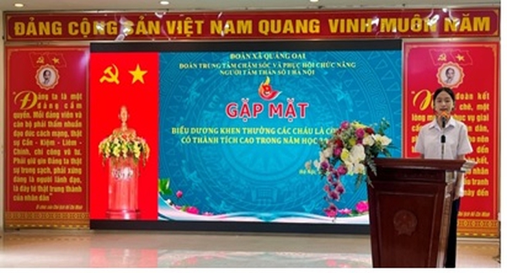 Khen thưởng các cháu là con cán bộ có thành tích cao trong năm học 2024-2025- Ảnh 3.
