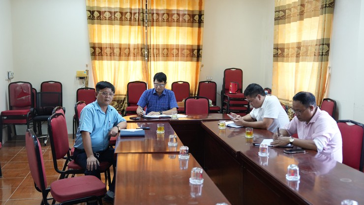 Đồng chí Chủ tịch UBND thành phố Hà Nội chủ trì cuộc họp về việc tăng cường chất lượng vệ sinh môi trường trên địa bàn thành phố- Ảnh 3.