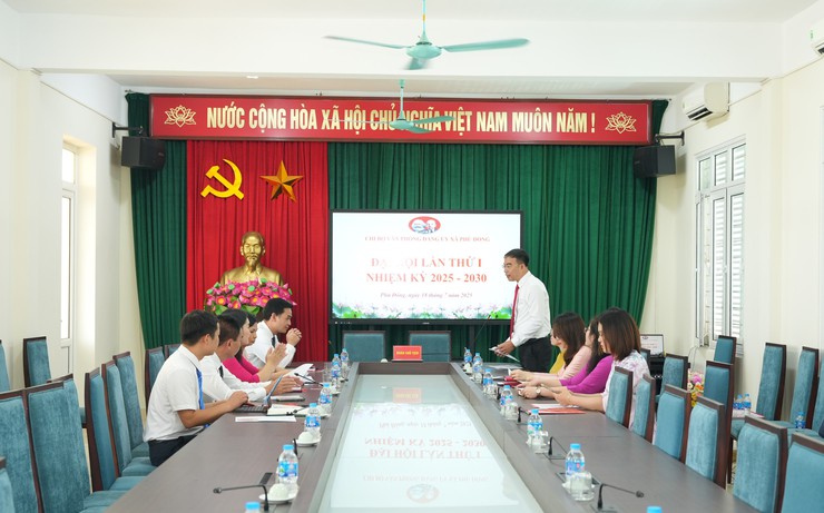 Đại hội Chi bộ Văn phòng Đảng ủy xã Phù Đổng lần thứ nhất, nhiệm kỳ 2025 -2030 thành công tốt đẹp- Ảnh 1.