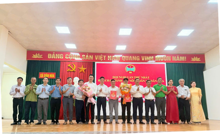 Ra mắt Ban chấp hành Hội Nông dân xã Dân Hòa, công bố nhân sự và triển khai nhiệm vụ 6 tháng cuối năm 2025- Ảnh 1.