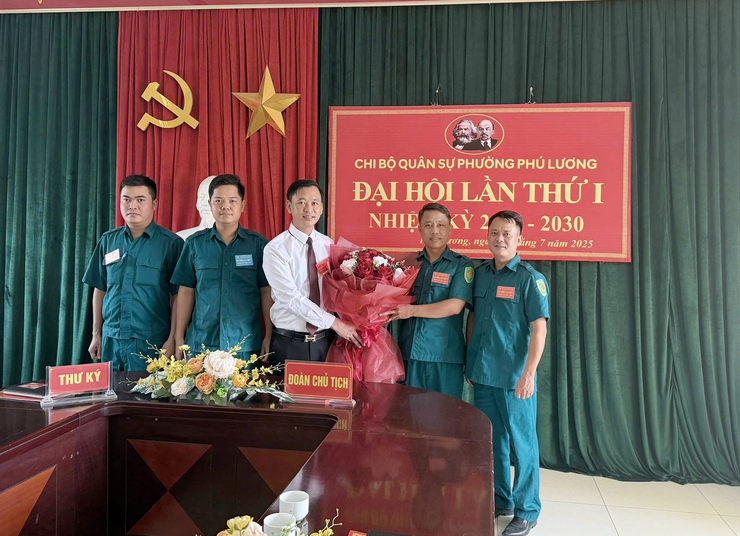 Đại hội Chi bộ Quân sự phường Phú Lương lần thứ Nhất, nhiệm kỳ 2025 - 2030: Đoàn kết - Bản lĩnh - Phát triển- Ảnh 3.