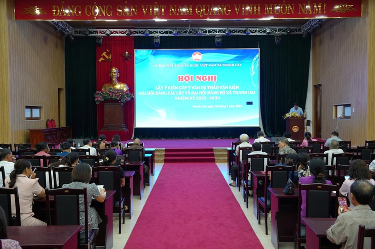 Ủy ban MTTQ Việt Nam xã Thanh Oai lấy ý kiến đóng góp vào dự thảo văn kiện Đại hội Đảng bộ các cấp, nhiệm kỳ 2025-2030

- Ảnh 1.