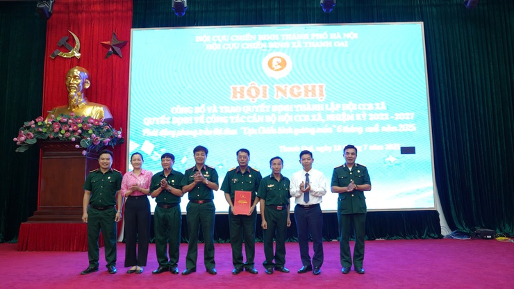 Hội CCB xã Thanh Oai: Công bố Quyết định thành lập Hội và phát động phong trào CCB gương mẫu 6 tháng cuối năm 2025- Ảnh 2.
