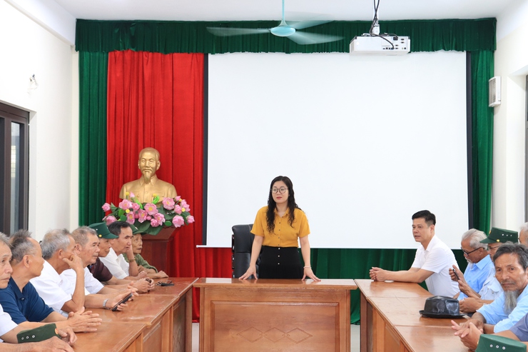 Xã Phú Nghĩa đưa đón 37 người có công đi điều dưỡng đợt 3 năm 2025- Ảnh 1.