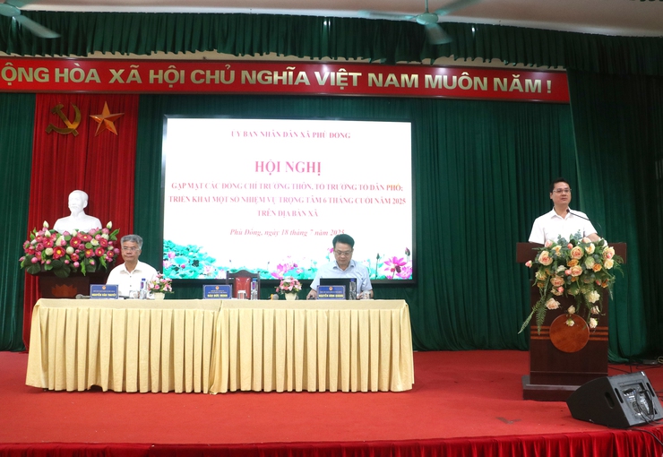 UBND xã Phù Đổng tổ chức Hội nghị giao ban với các đồng chí Trưởng thôn, Tổ trưởng TDP- Ảnh 3.