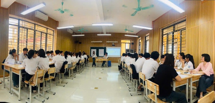 TRƯỜNG THPT LƯU HOÀNG ĐẠT TỶ LỆ 100% HỌC SINH ĐỖ TỐT NGHIỆP TRONG KỲ THI TỐT NGHIỆP NĂM 2025- Ảnh 5.