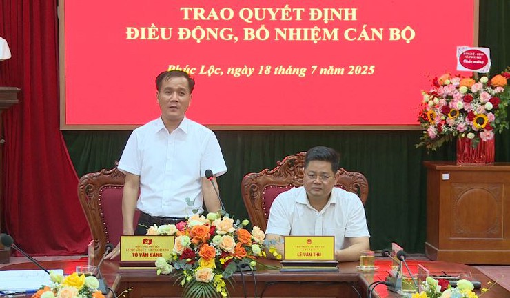 UBND xã Phúc Lộc tổ chức Hội nghị trao Quyết định điều động, bổ nhiệm cán bộ- Ảnh 1.