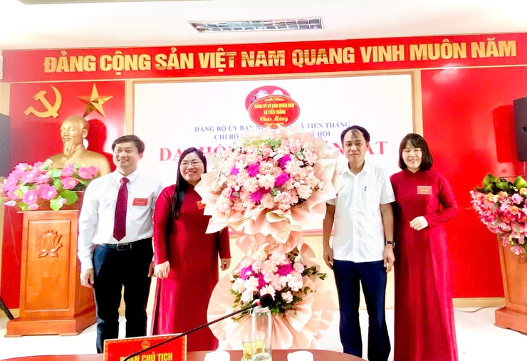Chi bộ Phòng Văn hóa – Xã hội xã Tiến Thắng tổ chức thành công Đại hội chi bộ lần thứ Nhất, nhiệm kỳ 2025-2030.- Ảnh 6.
