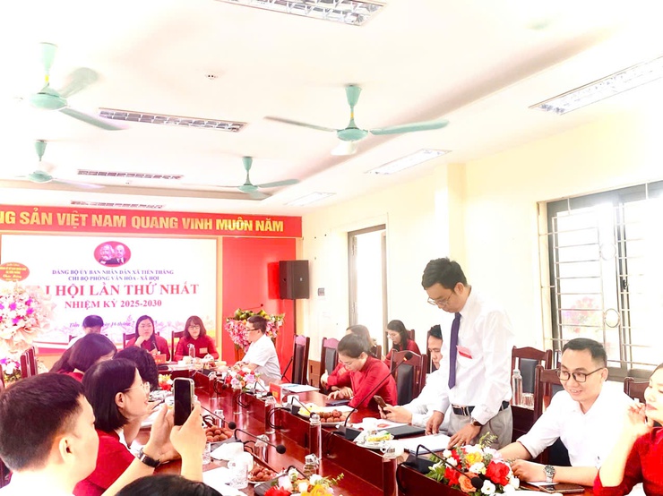 Chi bộ Phòng Văn hóa – Xã hội xã Tiến Thắng tổ chức thành công Đại hội chi bộ lần thứ Nhất, nhiệm kỳ 2025-2030.- Ảnh 8.