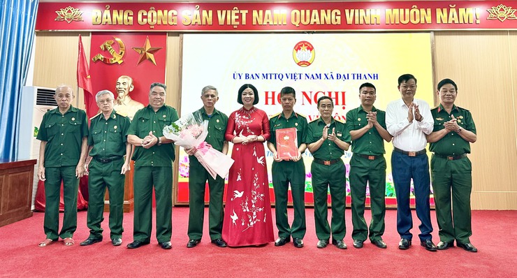 Ủy ban MTTQVN xã Đại Thanh công bố Quyết định về công tác cán bộ các ngành đoàn thể- Ảnh 2.
