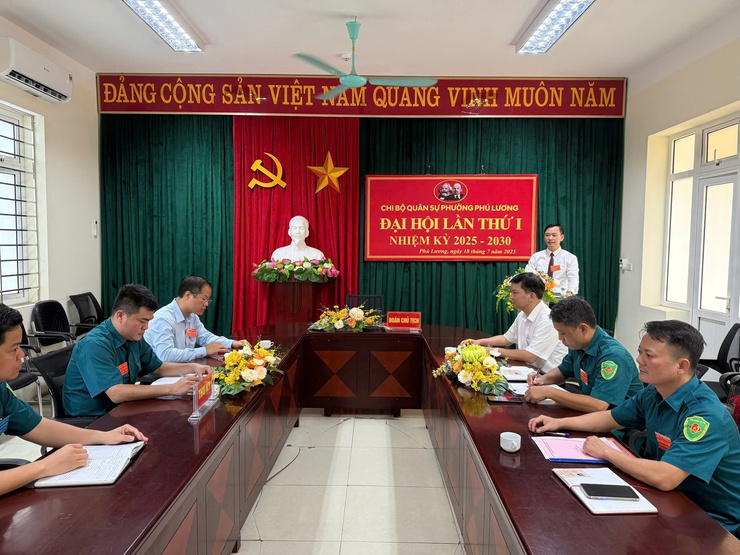 Đại hội Chi bộ Quân sự phường Phú Lương lần thứ Nhất, nhiệm kỳ 2025 - 2030: Đoàn kết - Bản lĩnh - Phát triển- Ảnh 1.