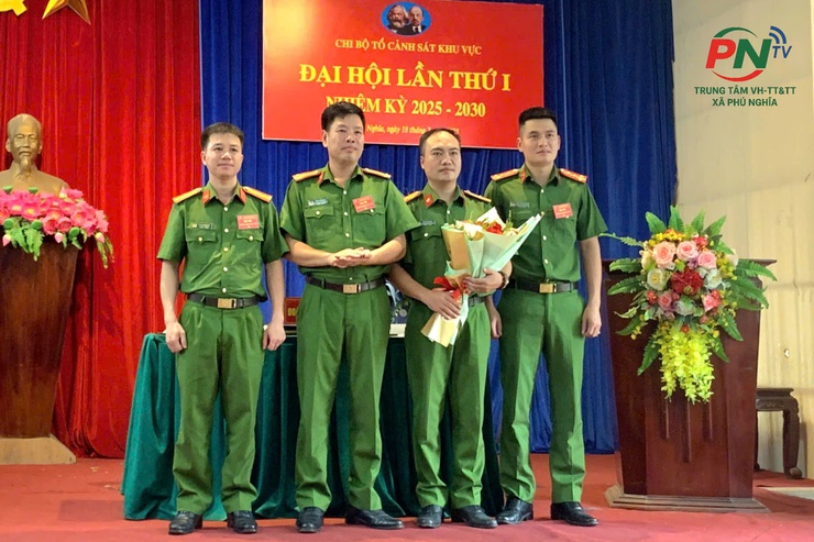 Chi bộ Tổ cảnh sát khu vực xã Phú Nghĩa tổ chức thành công Đại hội lần thứ I, nhiệm kỳ 2025 - 2030- Ảnh 4.