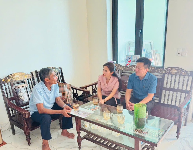 ĐỒNG CHÍ LÊ THỊ HỒNG GIANG – TVĐU, CHỦ NHIỆM ỦY BAN KIỂM TRA THĂM, TẶNG QUÀ GIA ĐÌNH CHÍNH SÁCH, NGƯỜI CÓ CÔNG - Ảnh 3.
